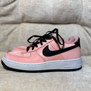 Nike Pink and Black Women's Sneakers